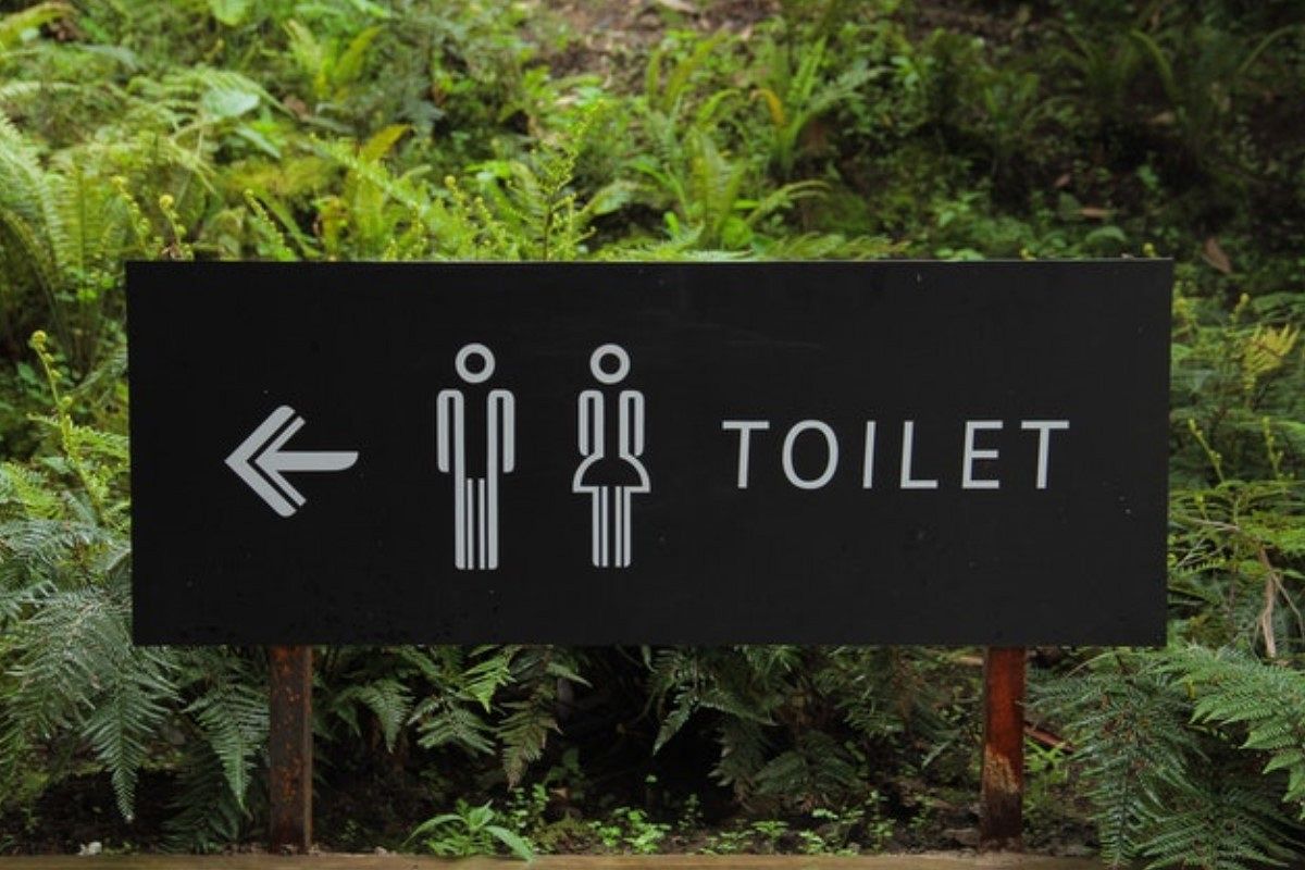 公衆トイレの夢は何を暗示している？