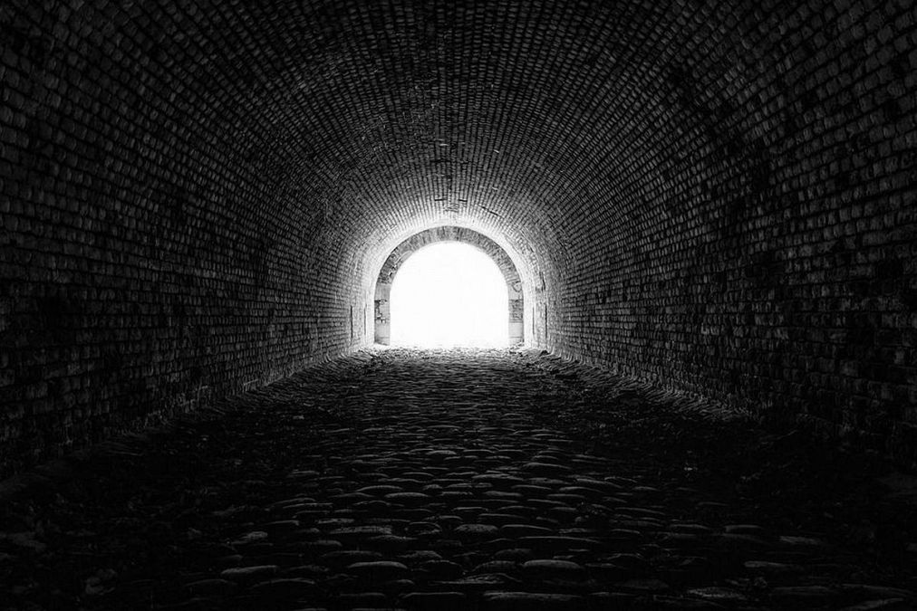 トンネルの夢は何を意味している？