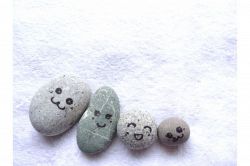 夢占い・夢診断│石の夢は何を暗示している？