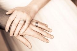 不倫占い│出会うのが遅かった…【もし、先に出会っていたら】２人は結婚していた？